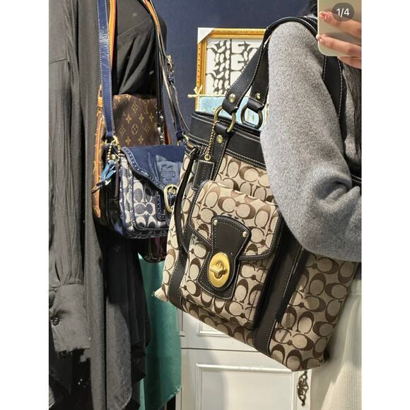 COACH Vintage Signature Large Legacy  Tote Bag F12889 - Picture 2 of 10